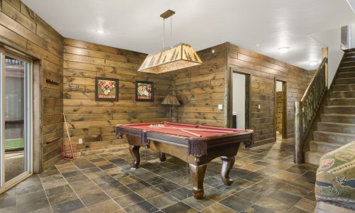 Lodge Pool Table