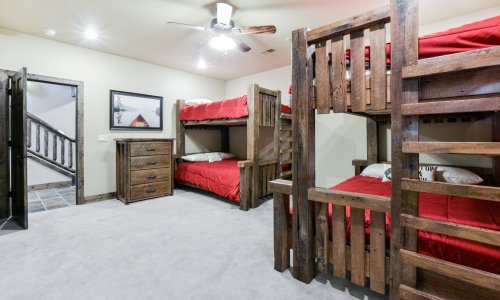 6BV-guest room #4 - bunk room