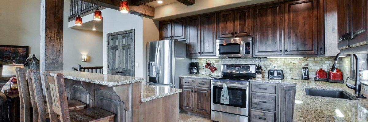 6BV-kitchen with bar