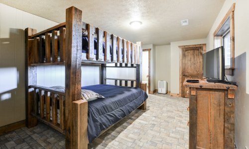 OldMill-Guest room #4 bunks