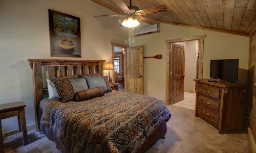 OldMill-guest-room-#4