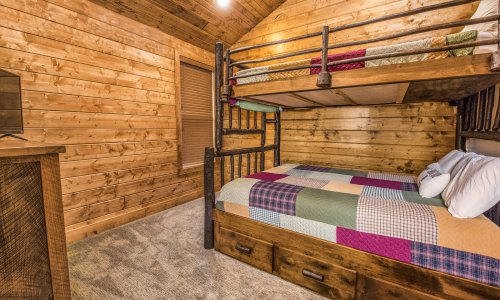 WMC_8BD_UpstairsRoom2